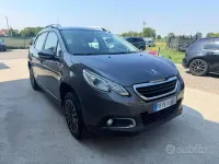 Usata Peugeot 2008 Active 82 CV (60 kW) 2015 Grigio SUV