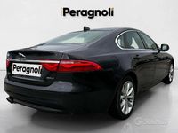 Usata Jaguar XF Prestige 180 CV (132 kW) 2017 Antracite Berlina