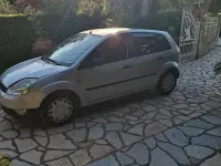 Usata Ford Fiesta Ghia 68 CV (50 kW) 2004 Grigio Utilitaria