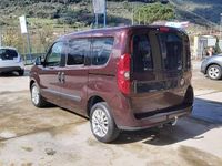 Usata Fiat Doblò Emotion 105 CV (77 kW) 2012 Rosso Monovolume