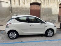 Usata Lancia Ypsilon Gold 69 CV (50 kW) 2015 Bianco Utilitaria