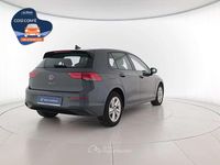 Usata VW Golf VIII Life 116 CV (85 kW) 2022 Dolphin grey metallizzato Berlina