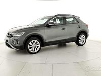 Usata VW T-Roc Life 150 CV (110 kW) 2022 Grigio SUV