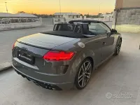 Usata Audi TT Roadster S-Line 197 CV (144 kW) 2022 Grigio Cabrio