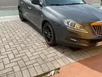 Usata Lancia Delta 165 CV (121 kW) 2008 Verde Utilitaria