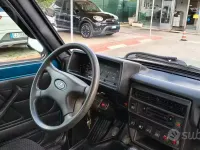 Usata Lada niva 81 CV (59 kW) 2004 Verde SUV