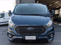 Usata Ford Tourneo Titanium 130 CV (95 kW) 2022 Blu Monovolume
