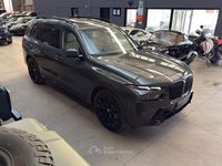 Usata BMW X7 340 CV (250 kW) 2022 Grigio scuro metallizzato SUV