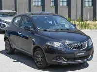 Usata Lancia Ypsilon Gold 69 CV (50 kW) 2022 Nero Utilitaria