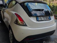 Usata Lancia Ypsilon 95 CV (69 kW) 2015 Bianco Utilitaria