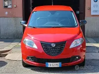 Usata Lancia Ypsilon 69 CV (50 kW) 2015 Rosso Utilitaria