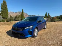 Usata Renault Clio Techno 100 CV (73 kW) 2024 Bluazzurro Utilitaria
