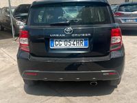 Usata Toyota Urban Cruiser 90 CV (66 kW) 2010 Nero SUV