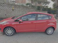 Usata Ford Fiesta 60 CV (44 kW) 2016 Rosso Berlina