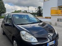 Usata Renault Clio II Dynamique 85 CV (62 kW) 2006 Nero Berlina