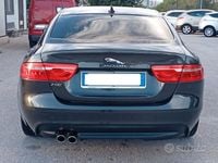 Usata Jaguar XE Portfolio 179 CV (131 kW) 2016 Grigio Berlina