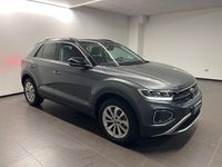 Usata VW T-Roc Life 110 CV (80 kW) 2024 Grigio SUV