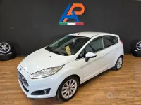 Usata Ford Fiesta Titanium 75 CV (55 kW) 2016 Bianco Utilitaria