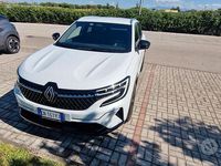 Usata Renault Austral Iconic 131 CV (96 kW) 2023 Bianco SUV