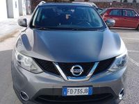 Usata Nissan Qashqai Acenta 131 CV (96 kW) 2016 Grigio SUV