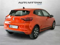 Usata Renault Clio V Equilibre 67 CV (49 kW) 2023 Arancione Berlina
