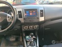 Usata Mitsubishi Outlander 156 CV (114 kW) 2010 Bianco SUV