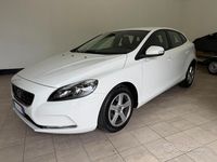 Usata Volvo V40 Momentum 120 CV (88 kW) 2016 Bianco Berlina