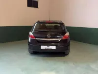 Usata Opel Astra Cosmo 101 CV (74 kW) 2005 Nero Berlina