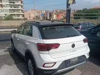 Usata VW T-Roc Life 110 CV (80 kW) 2023 Bianco SUV