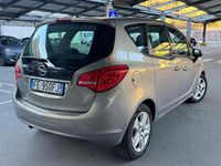 Usata Opel Meriva 120 CV (88 kW) 2016 Argento Monovolume