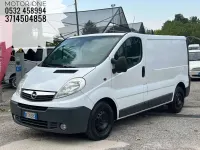 Usata Opel Vivaro 116 CV (85 kW) 2007 Bianco Monovolume