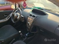 Usata Toyota Yaris Sol 69 CV (50 kW) 2011 Nero Berlina
