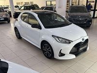 Usata Toyota Yaris Hybrid Lounge 116 CV (85 kW) 2021 Bianco Utilitaria