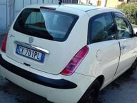Usata Lancia Ypsilon 80 CV (58 kW) 2004 Beige Utilitaria