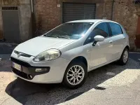 Usata Fiat Grande Punto 77 CV (56 kW) 2011 Bianco Utilitaria