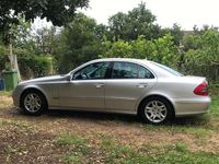 Usata Mercedes E220 Avantgarde 170 CV (125 kW) 2007 Argento Berlina