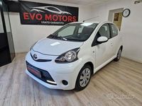 Usata Toyota Aygo 68 CV (50 kW) 2013 Bianco Utilitaria