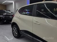 Usata Renault Captur 90 CV (66 kW) 2016 Beige SUV