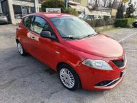 Gebraucht Lancia Ypsilon Platinum 69 PS (50 kW) 2016 Rot Kleinwagen