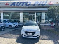 Usata Peugeot 208 Active 82 CV (60 kW) 2013 Bianco Utilitaria