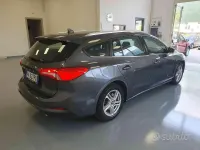 Usata Ford Focus 120 CV (88 kW) 2019 Grigio Station wagon