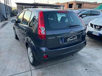 Usata Ford Fiesta 75 CV (55 kW) 2007 Vari colori Berlina