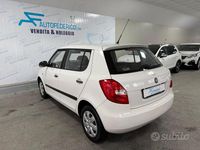 Usata Skoda Fabia 70 CV (51 kW) 2011 Bianco Berlina