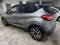 Usata Renault Captur 110 CV (80 kW) 2016 Grigio SUV