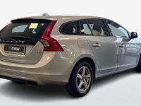 Usata Volvo V60 Momentum 150 CV (110 kW) 2018 Grigio chiaro Station wagon