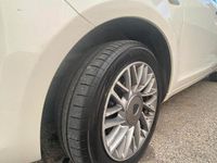 Usata Lancia Ypsilon 95 CV (69 kW) 2012 Bianco Utilitaria