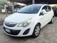 Usata Opel Corsa Edition 65 CV (47 kW) 2013 Bianco Utilitaria