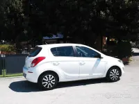 Usata Hyundai i20 75 CV (55 kW) 2014 Bianco Utilitaria