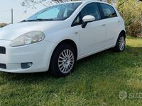 Usata Fiat Grande Punto Active 77 CV (56 kW) 2009 Bianco Utilitaria