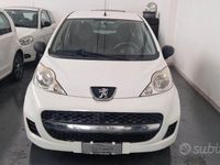 Usata Peugeot 107 68 CV (50 kW) 2010 Bianco Utilitaria